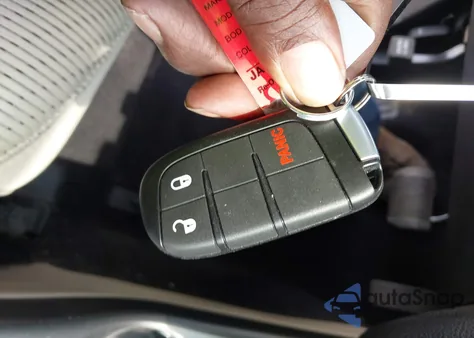 2017 Dodge Journey Sxt из США, поврежденный, VIN 3C4PDCBG5HT630268